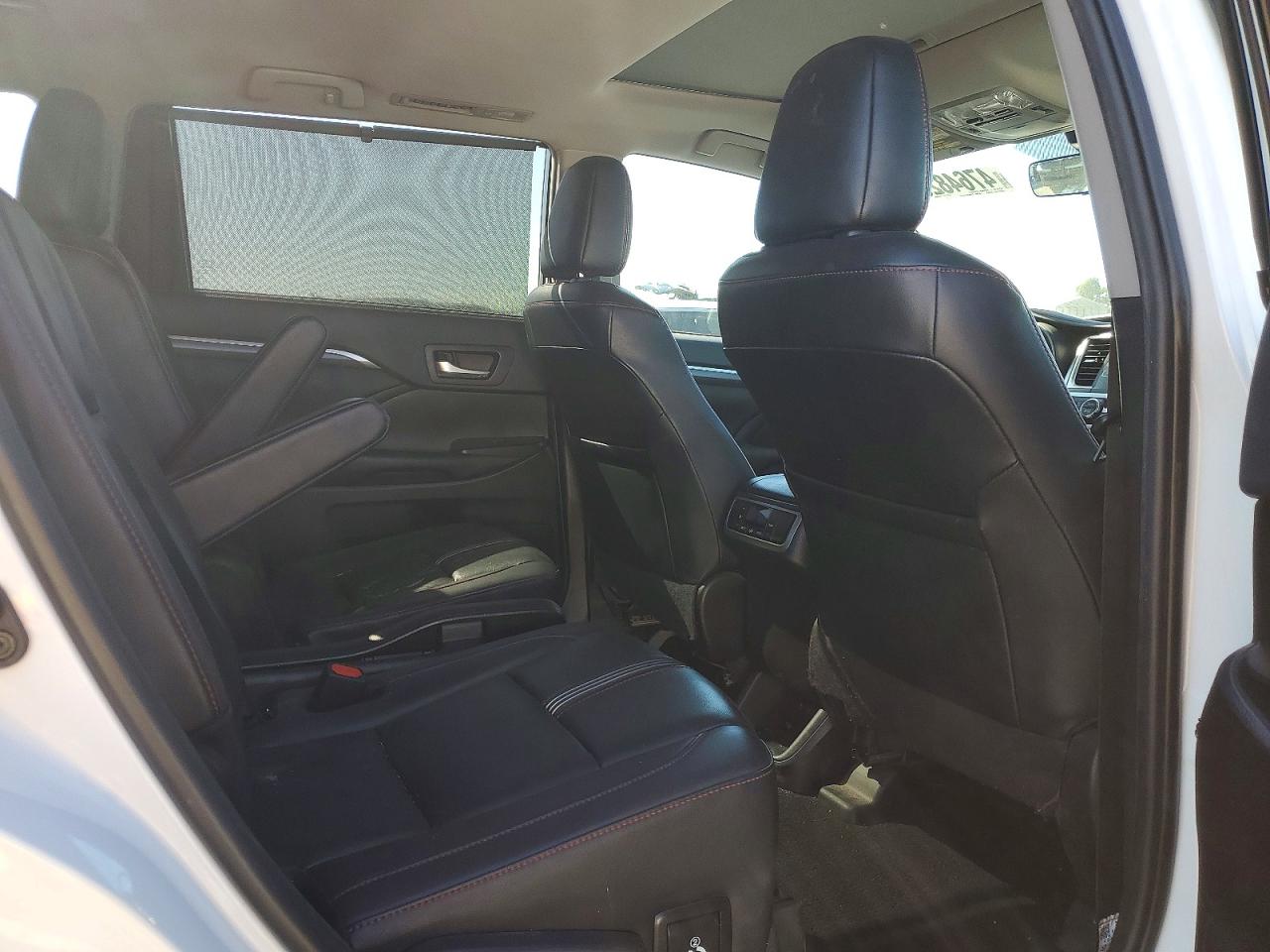 2019 TOYOTA HIGHLANDER SE photo 31