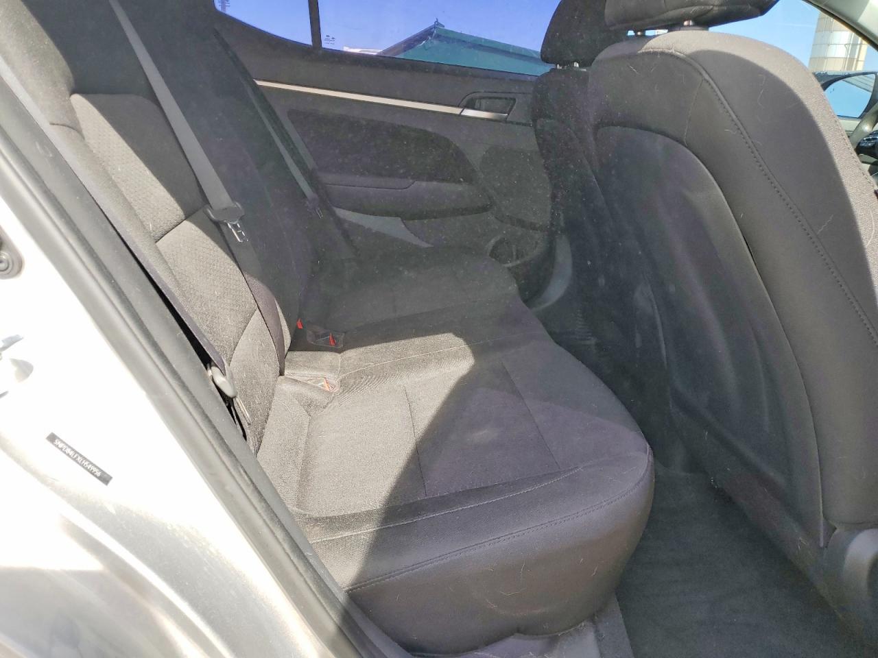 2020 HYUNDAI ELANTRA SEL photo 10