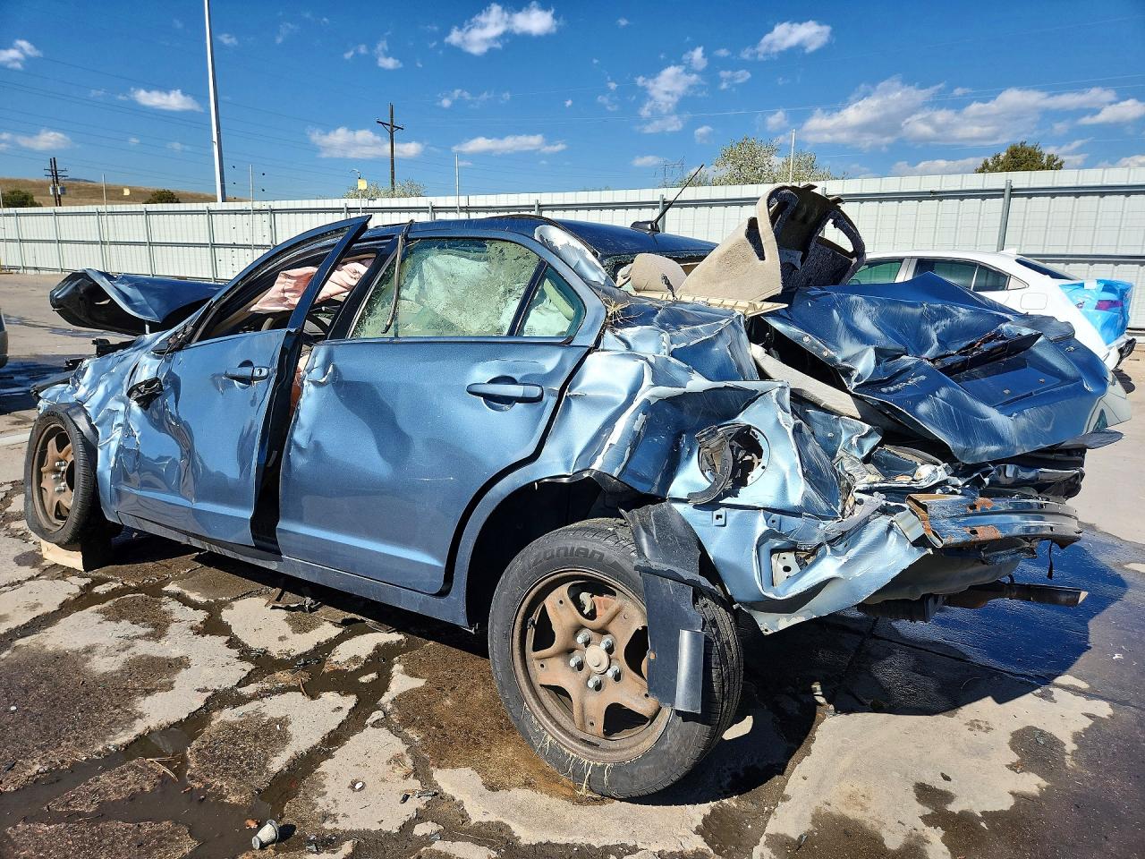 2011 FORD FUSION SE photo 4
