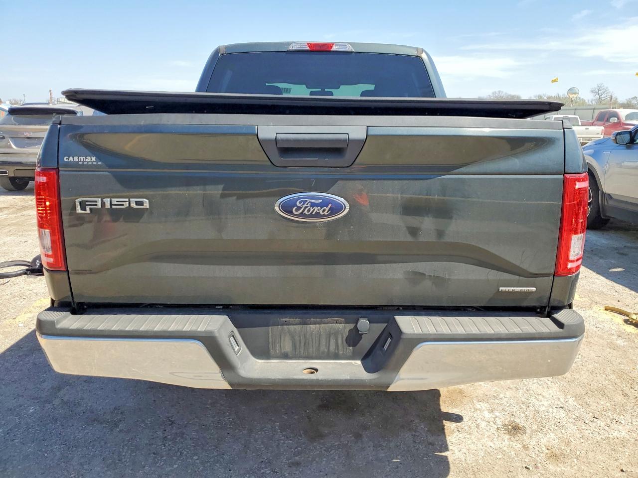 2015 FORD F150 SUPERCREW photo 16