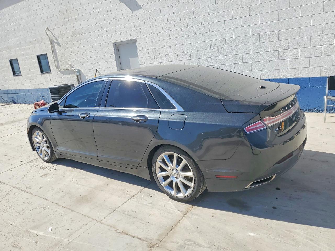 2015 LINCOLN MKZ HYBRID photo 3