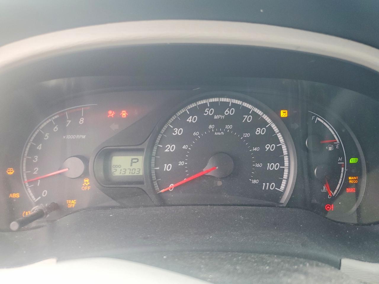 2013 TOYOTA SIENNA LE 8-PASSENGER photo 9