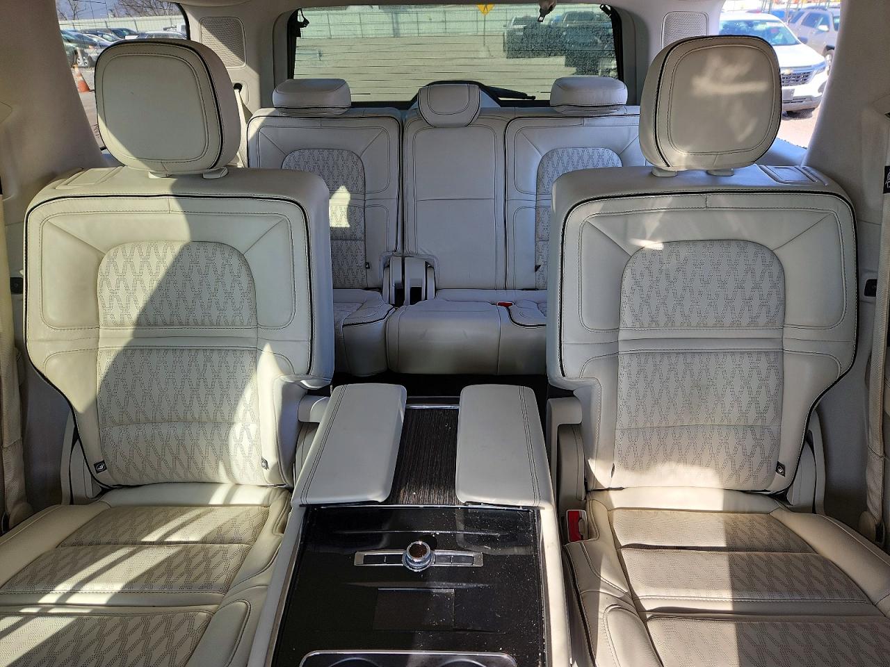2019 LINCOLN NAVIGATOR BLACK LABEL photo 19