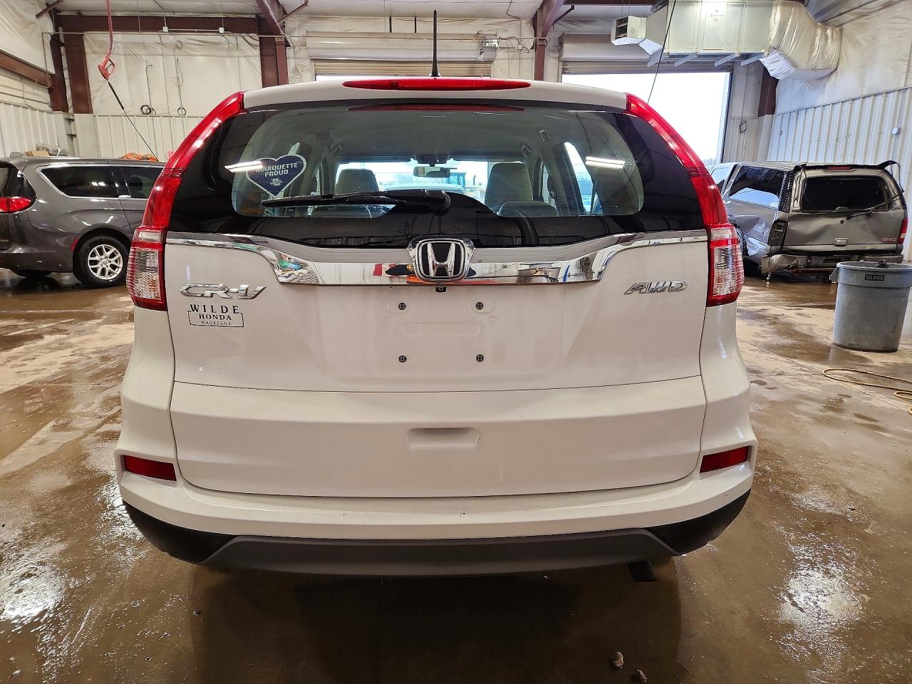 2015 HONDA CR-V LX photo 16