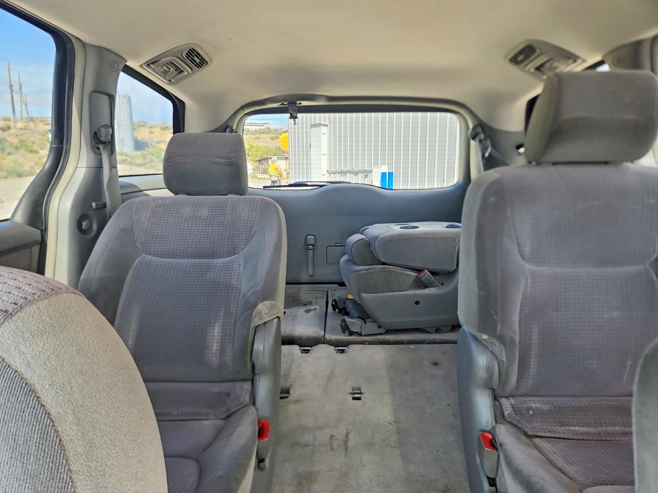 2006 TOYOTA SIENNA LE 8 PASSENGER photo 10