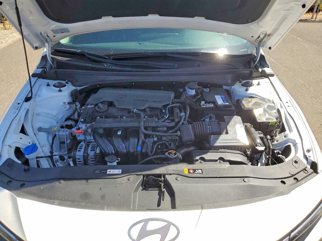 2024 HYUNDAI ELANTRA SEL photo 11
