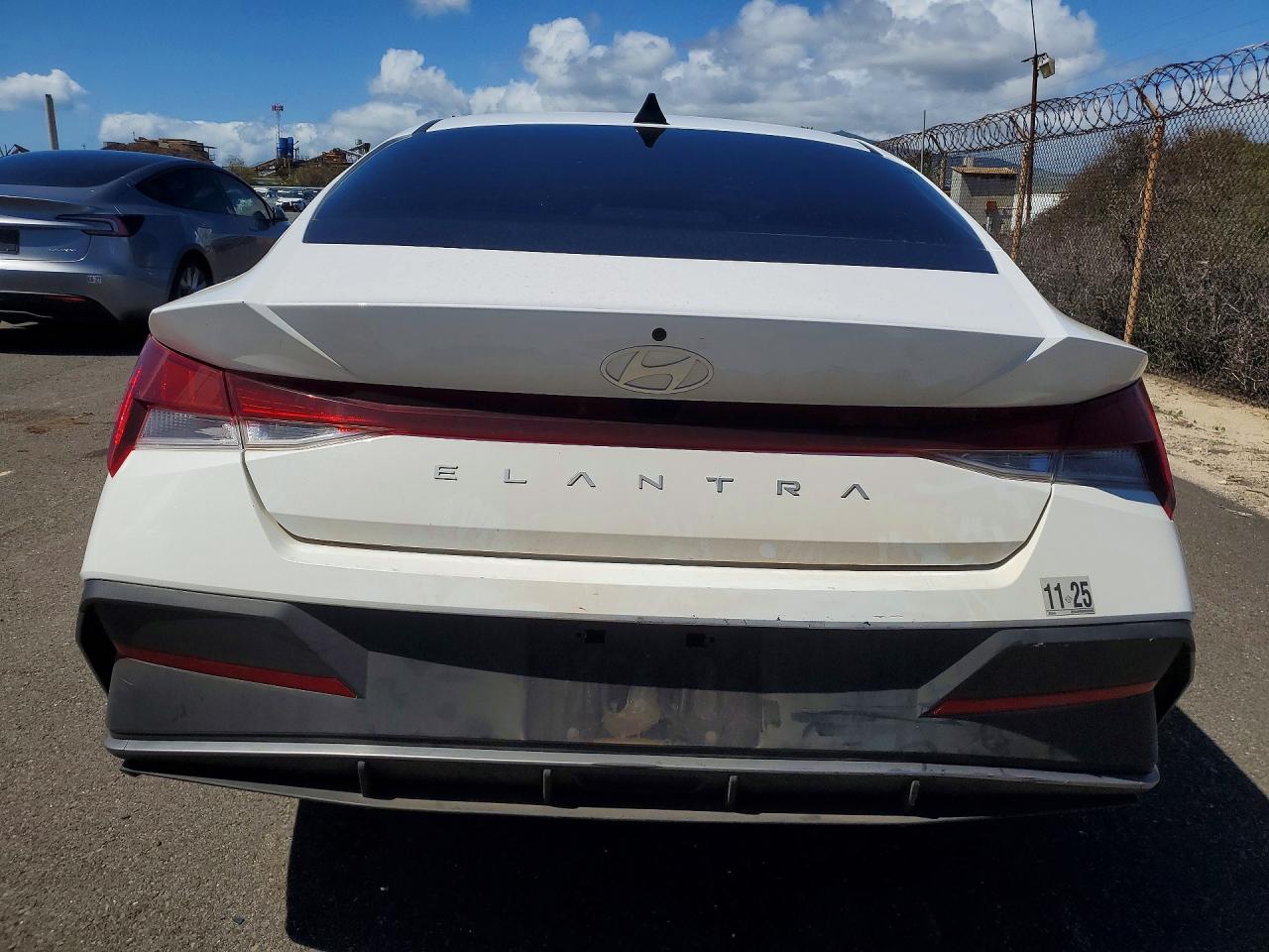 2024 HYUNDAI ELANTRA SEL photo 6