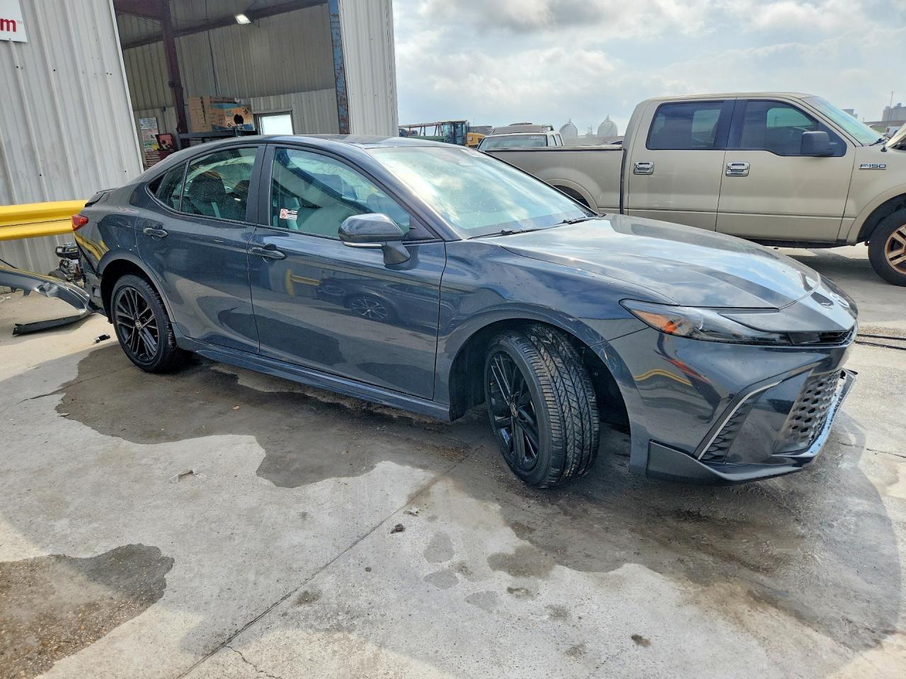2025 TOYOTA CAMRY SE photo 7