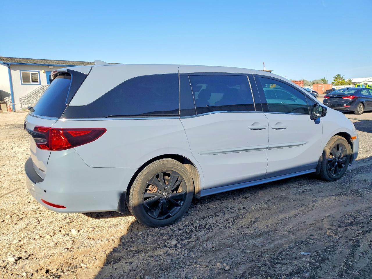 2023 HONDA ODYSSEY SPORT-L photo 5