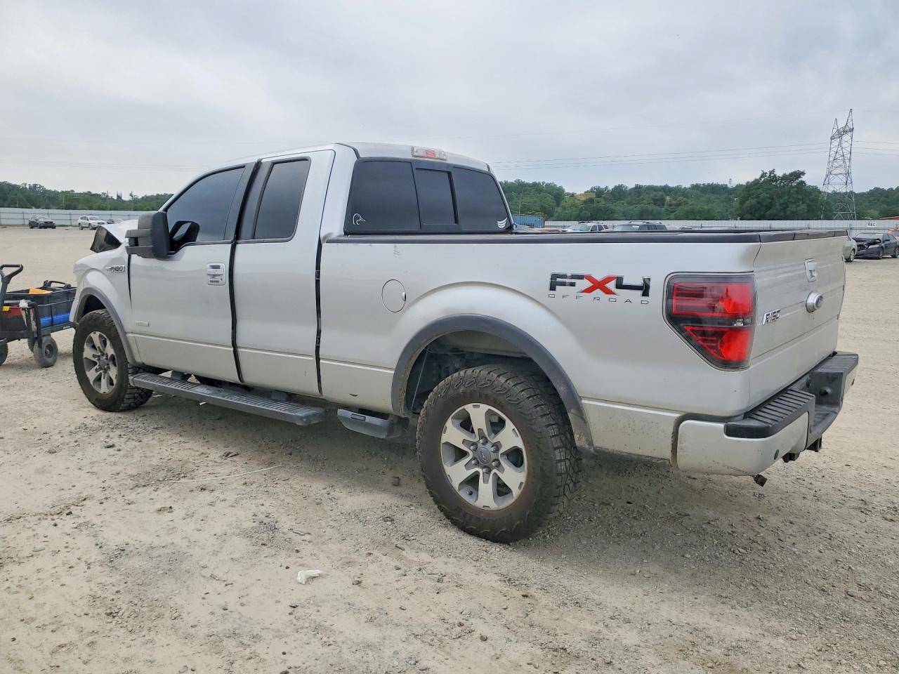 2011 FORD F150 SUPER CAB photo 2