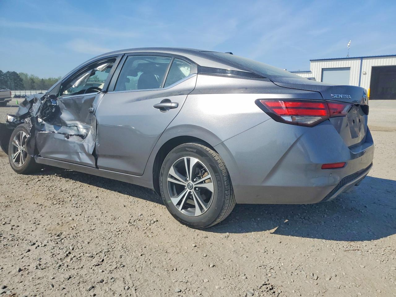 2022 NISSAN SENTRA SV photo 3