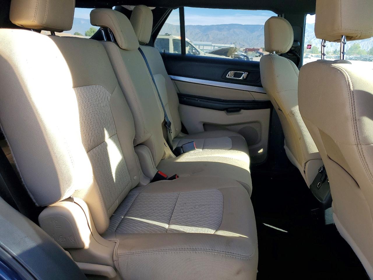 2017 FORD EXPLORER photo 11