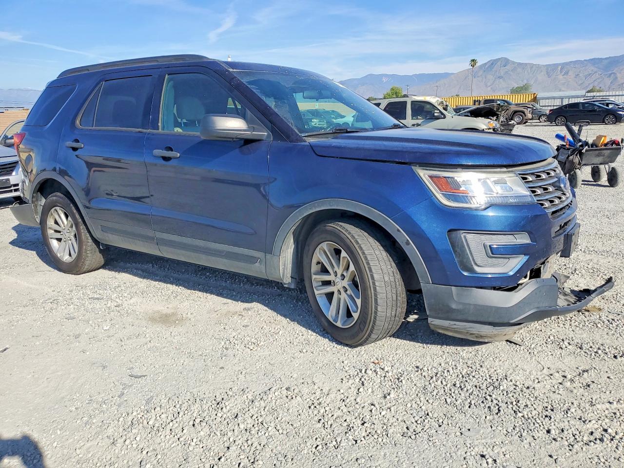 2017 FORD EXPLORER photo 4