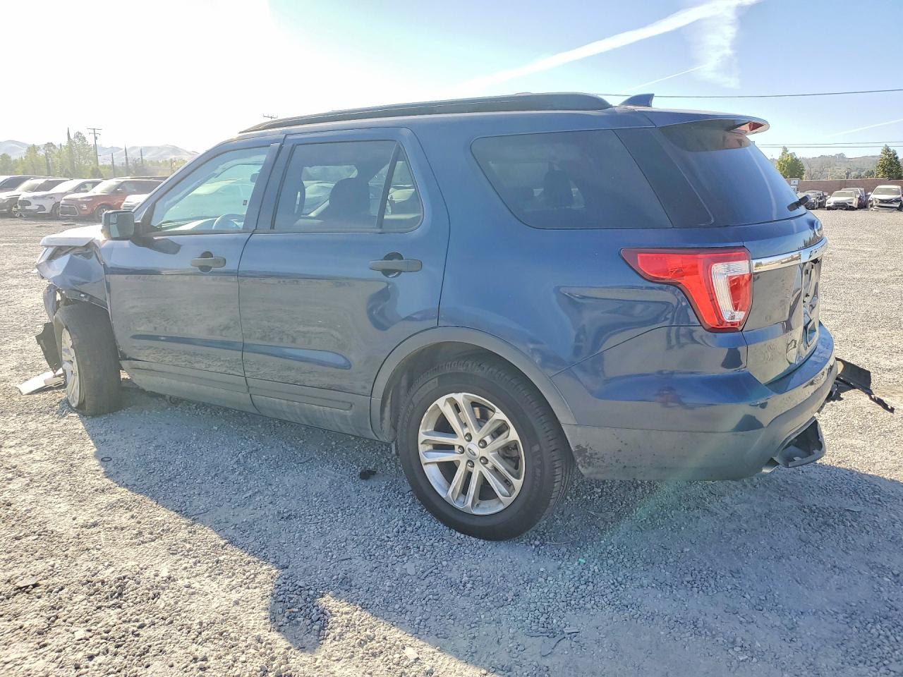 2017 FORD EXPLORER photo 2