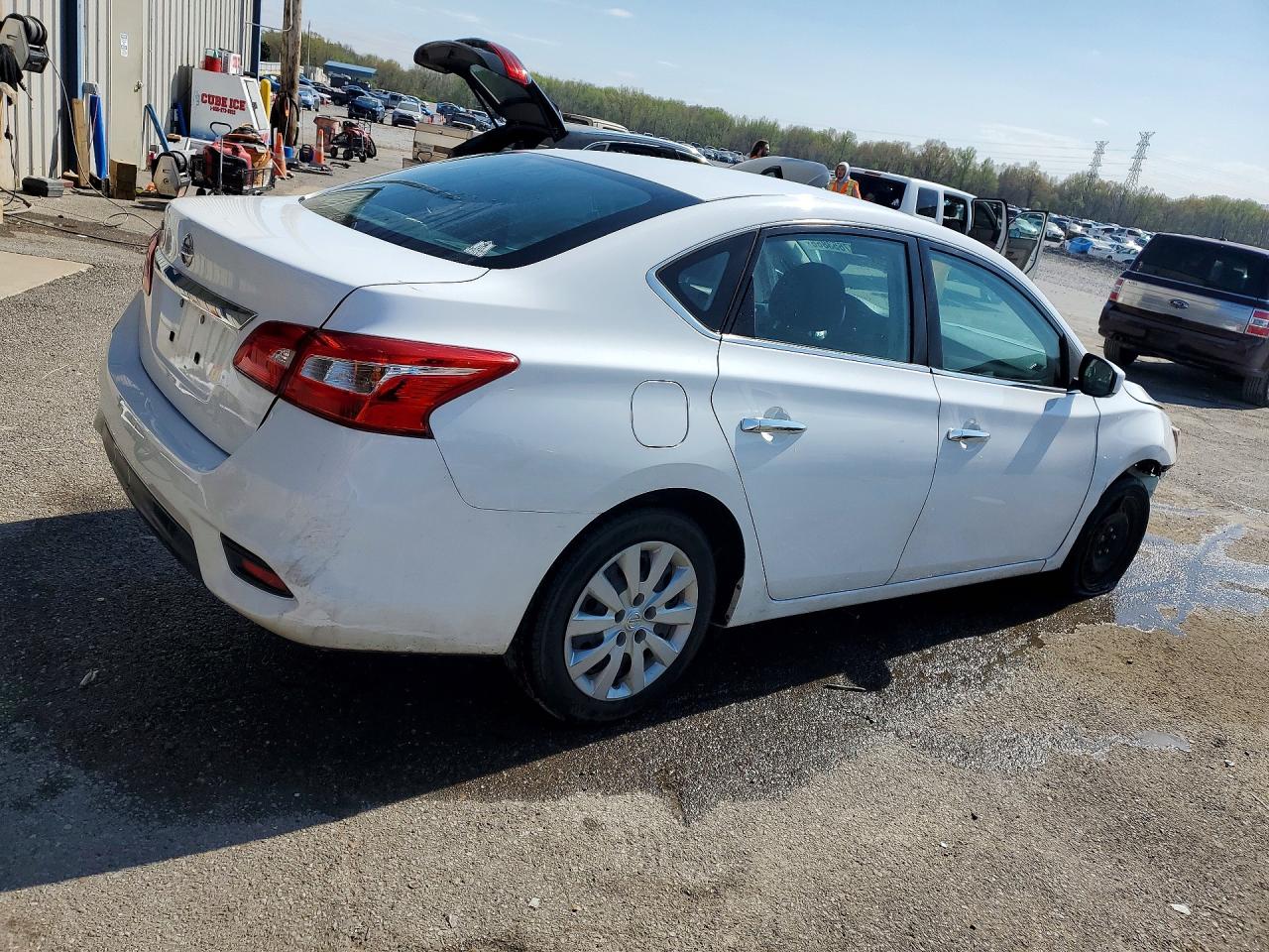 2019 NISSAN SENTRA S photo 5