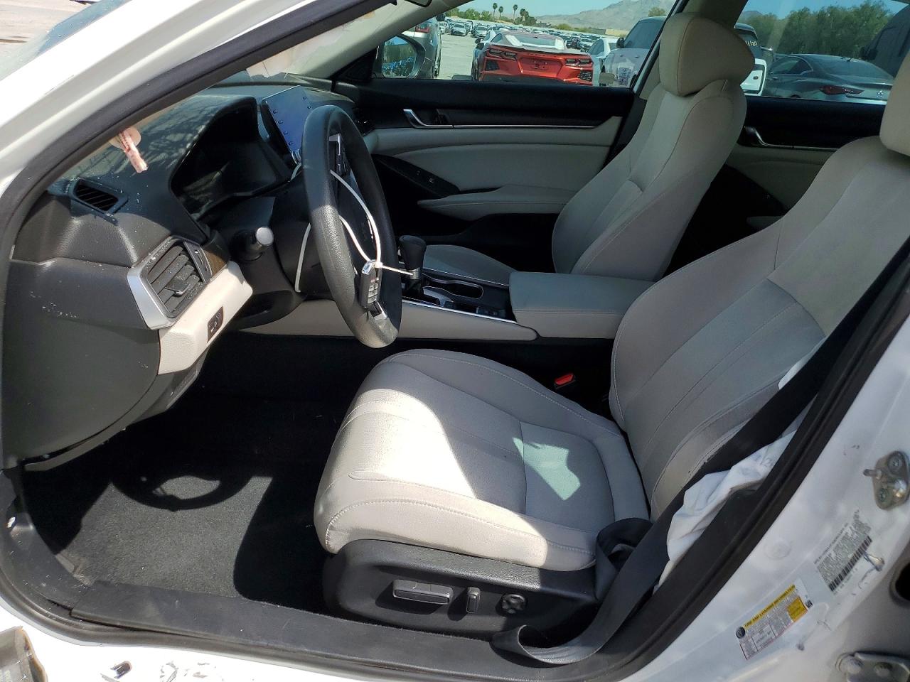 2018 HONDA ACCORD EX photo 13