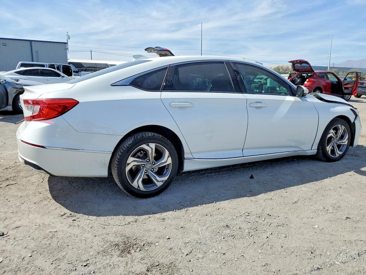 2018 HONDA ACCORD EX photo 5