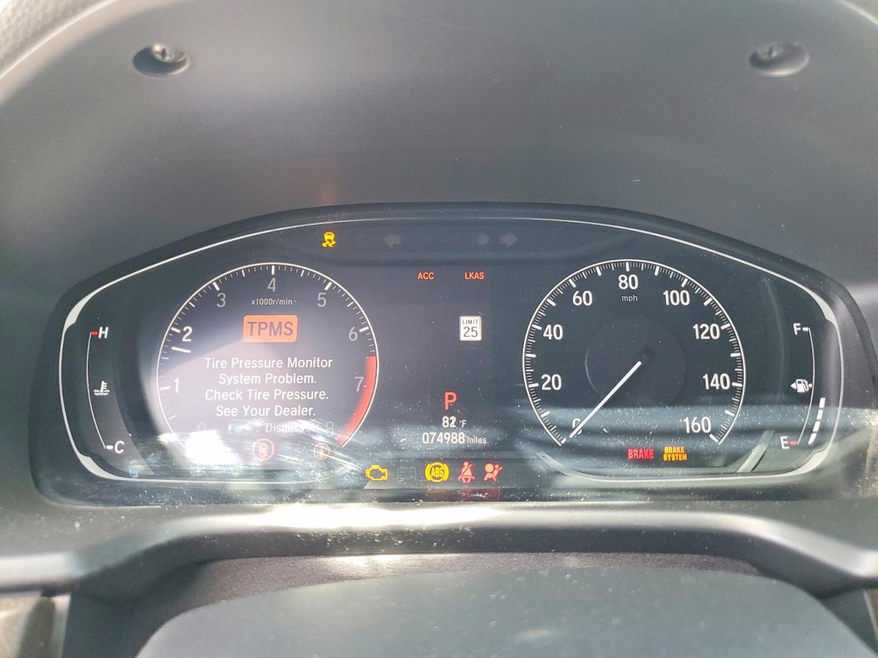 2018 HONDA ACCORD EX photo 17