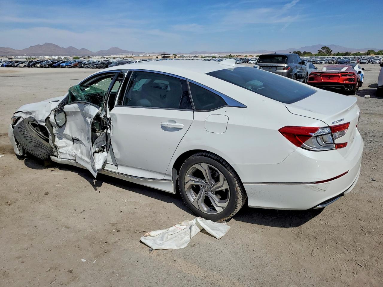 2018 HONDA ACCORD EX photo 3