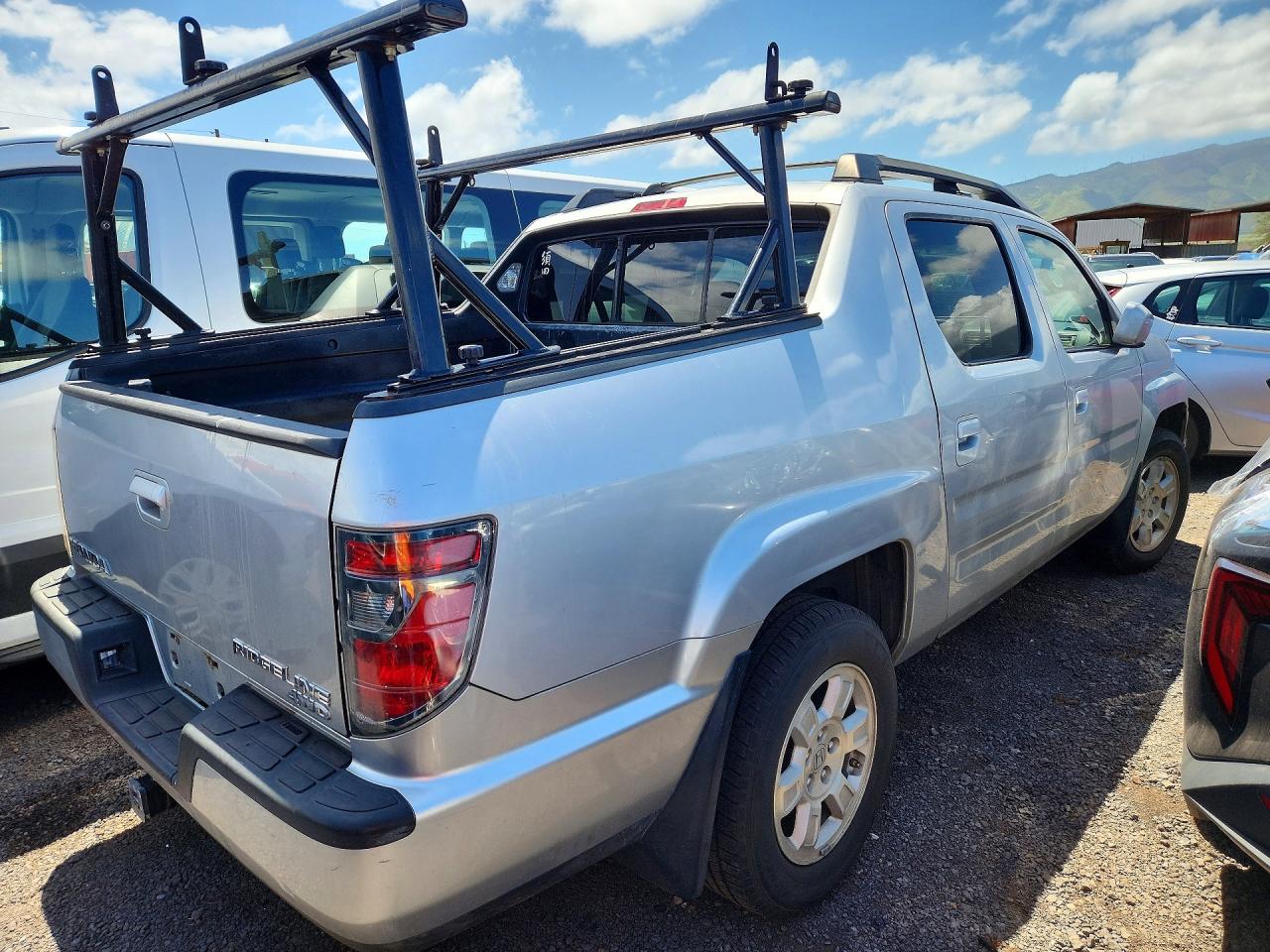 2013 HONDA RIDGELINE SPORT photo 3