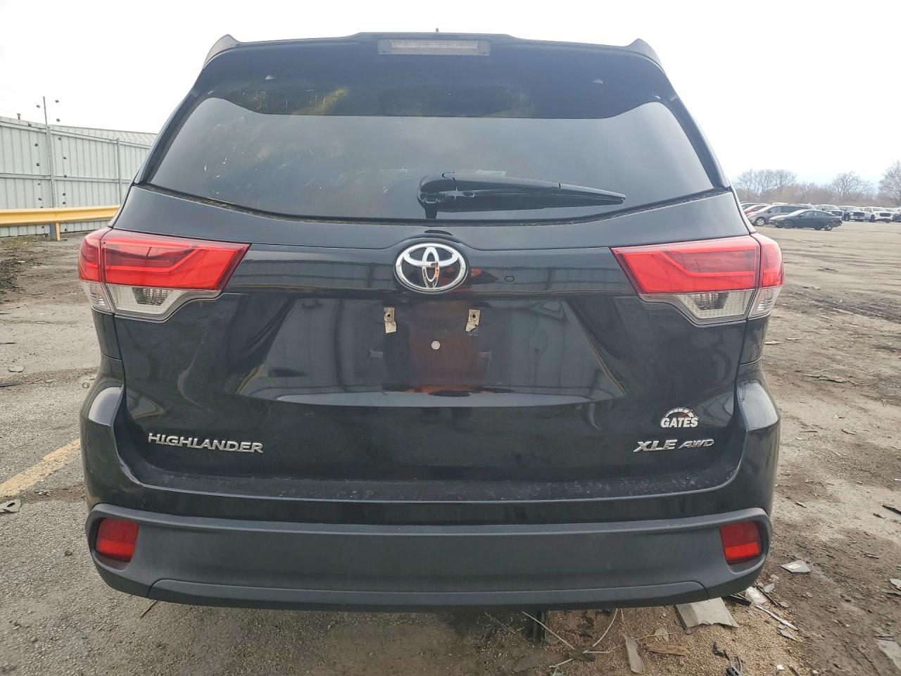 2018 TOYOTA HIGHLANDER XLE photo 16
