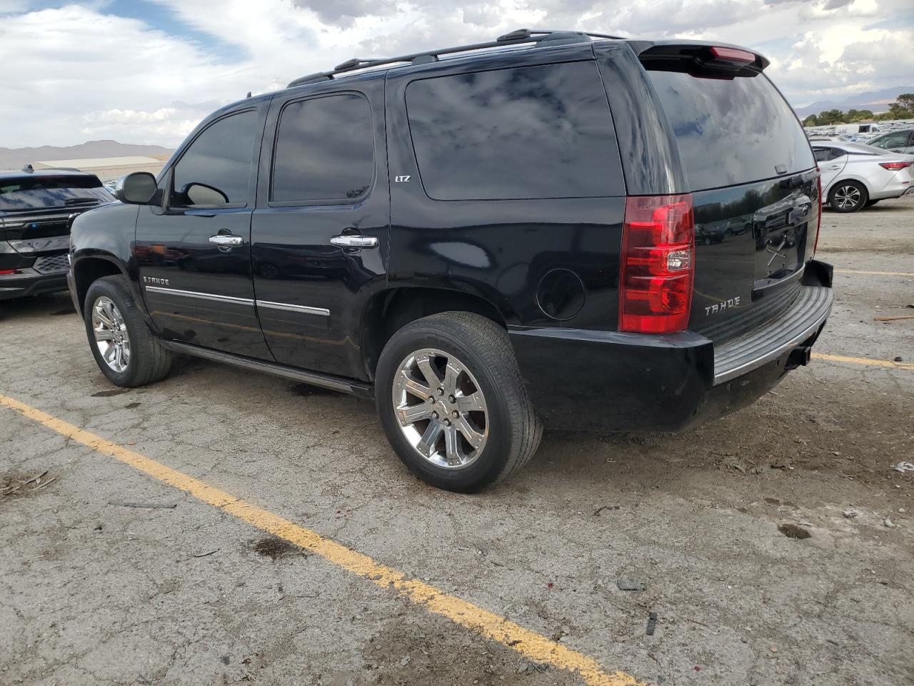2009 CHEVROLET TAHOE K1500 LTZ photo 4