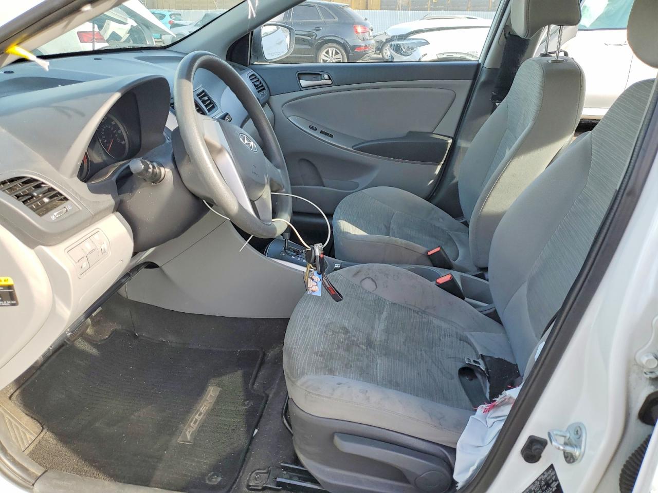 2015 HYUNDAI ACCENT GLS photo 19