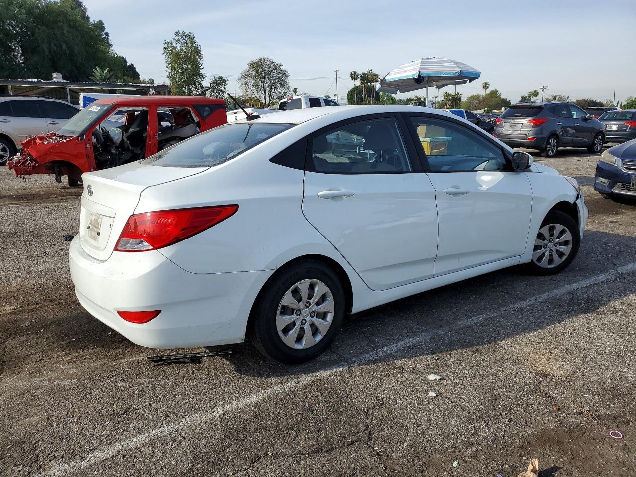 2015 HYUNDAI ACCENT GLS photo 7