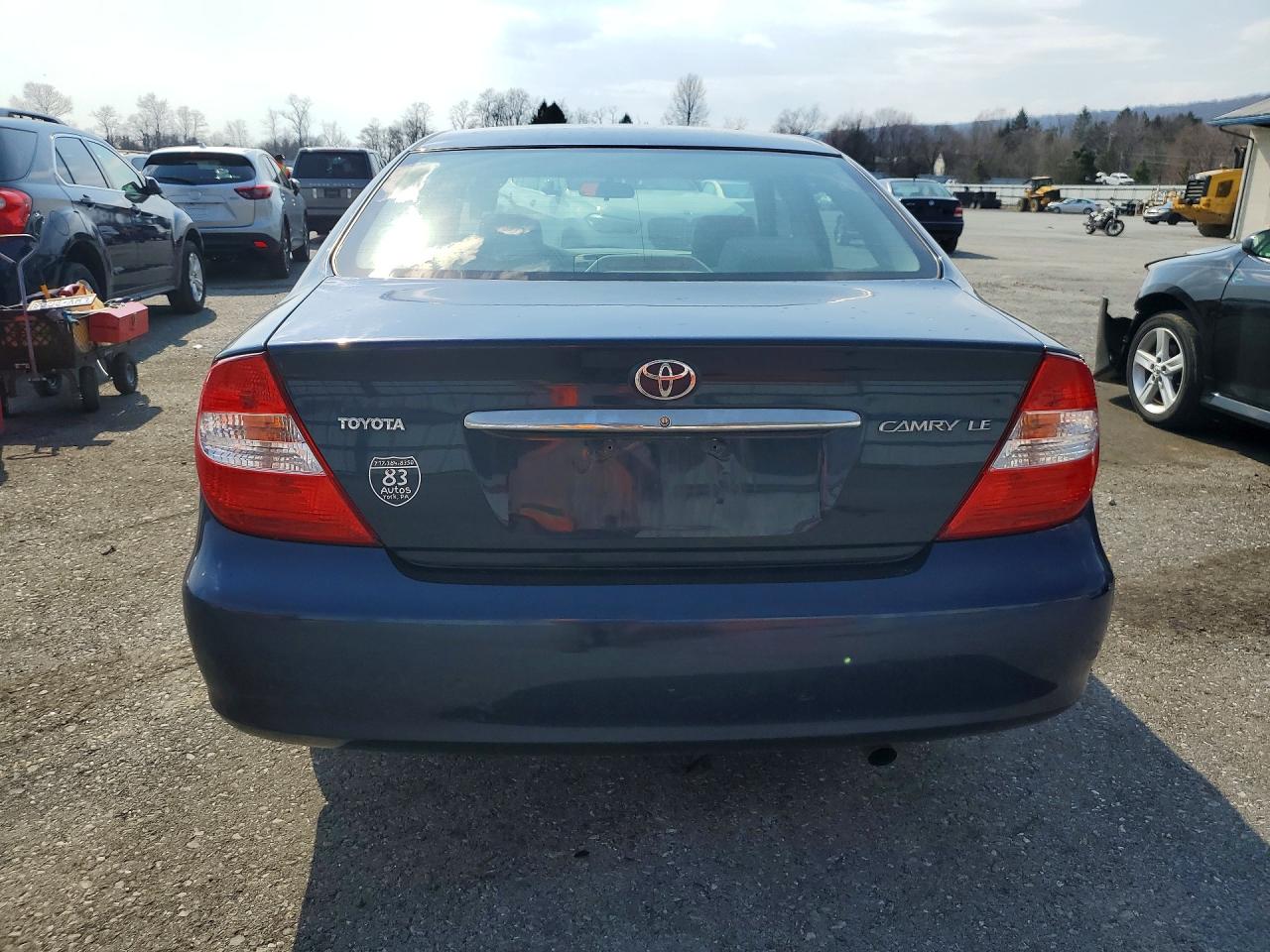 2004 TOYOTA CAMRY LE photo 6