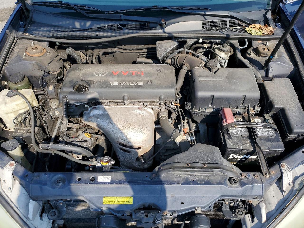2004 TOYOTA CAMRY LE photo 11