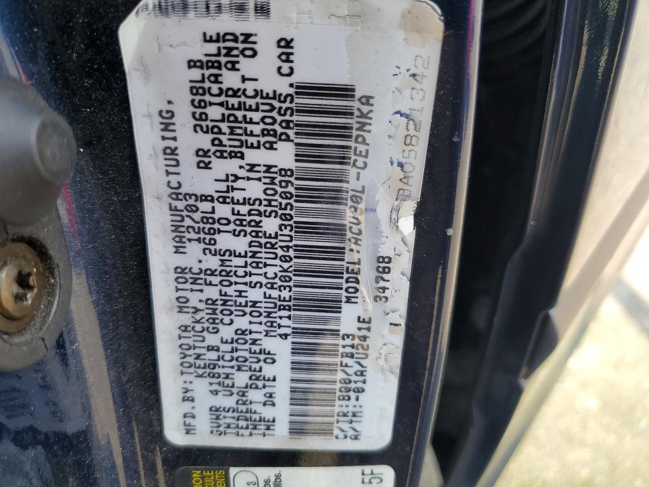 2004 TOYOTA CAMRY LE photo 12