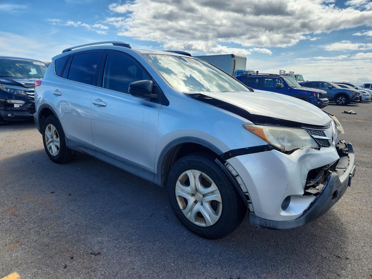 2014 TOYOTA RAV4 LE photo 7