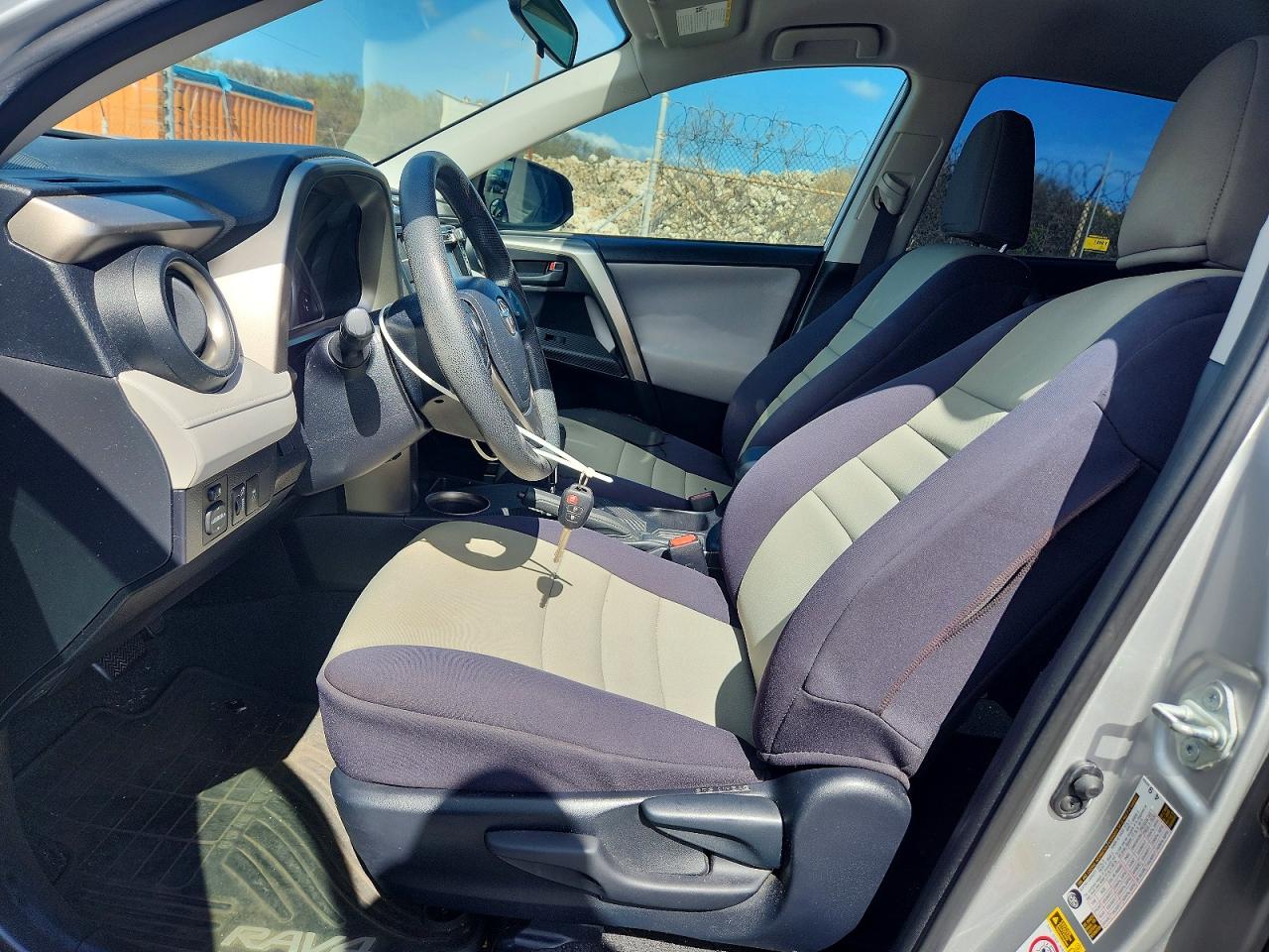 2014 TOYOTA RAV4 LE photo 13