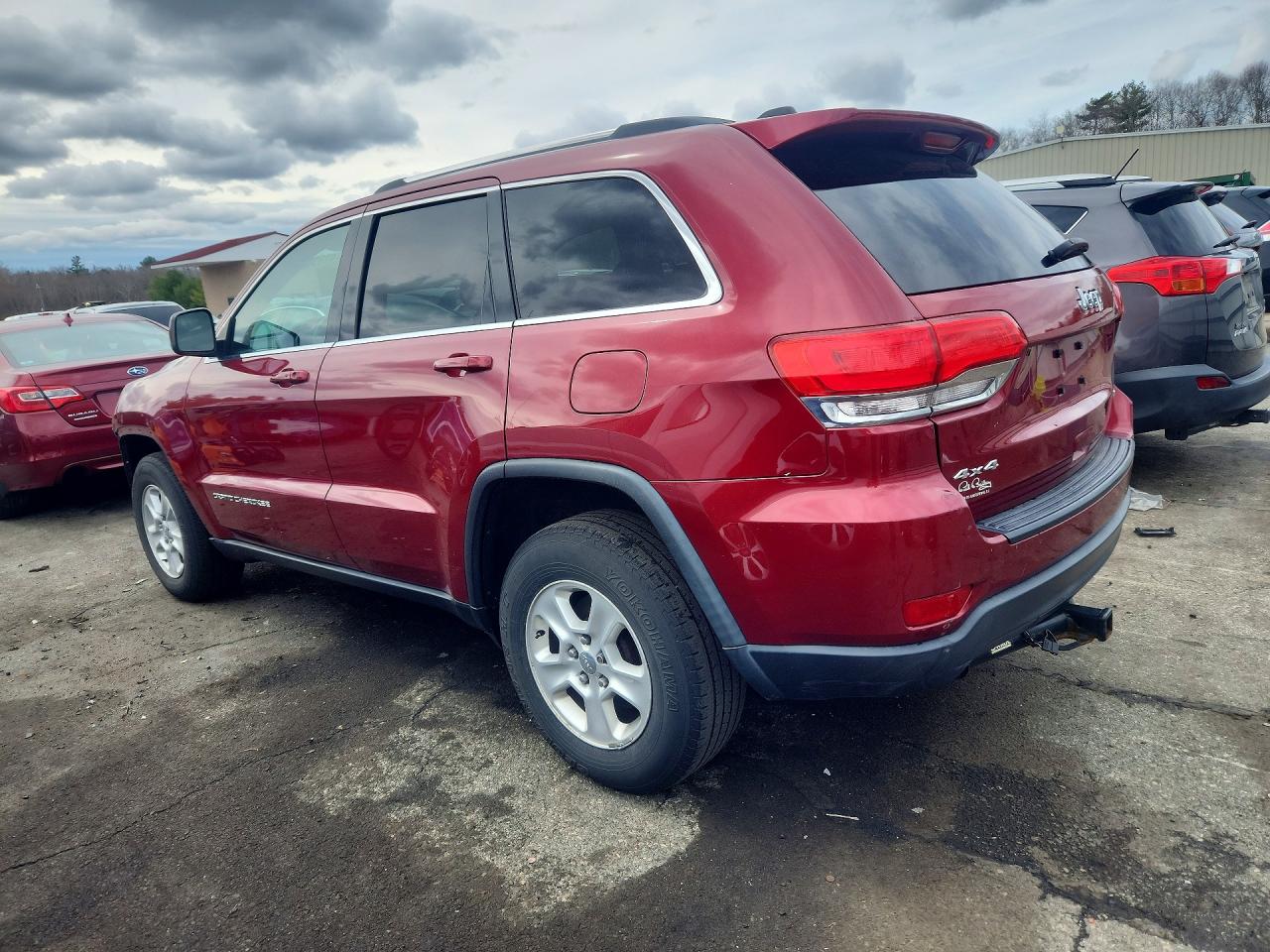 2015 JEEP GRAND CHEROKEE LAREDO photo 2
