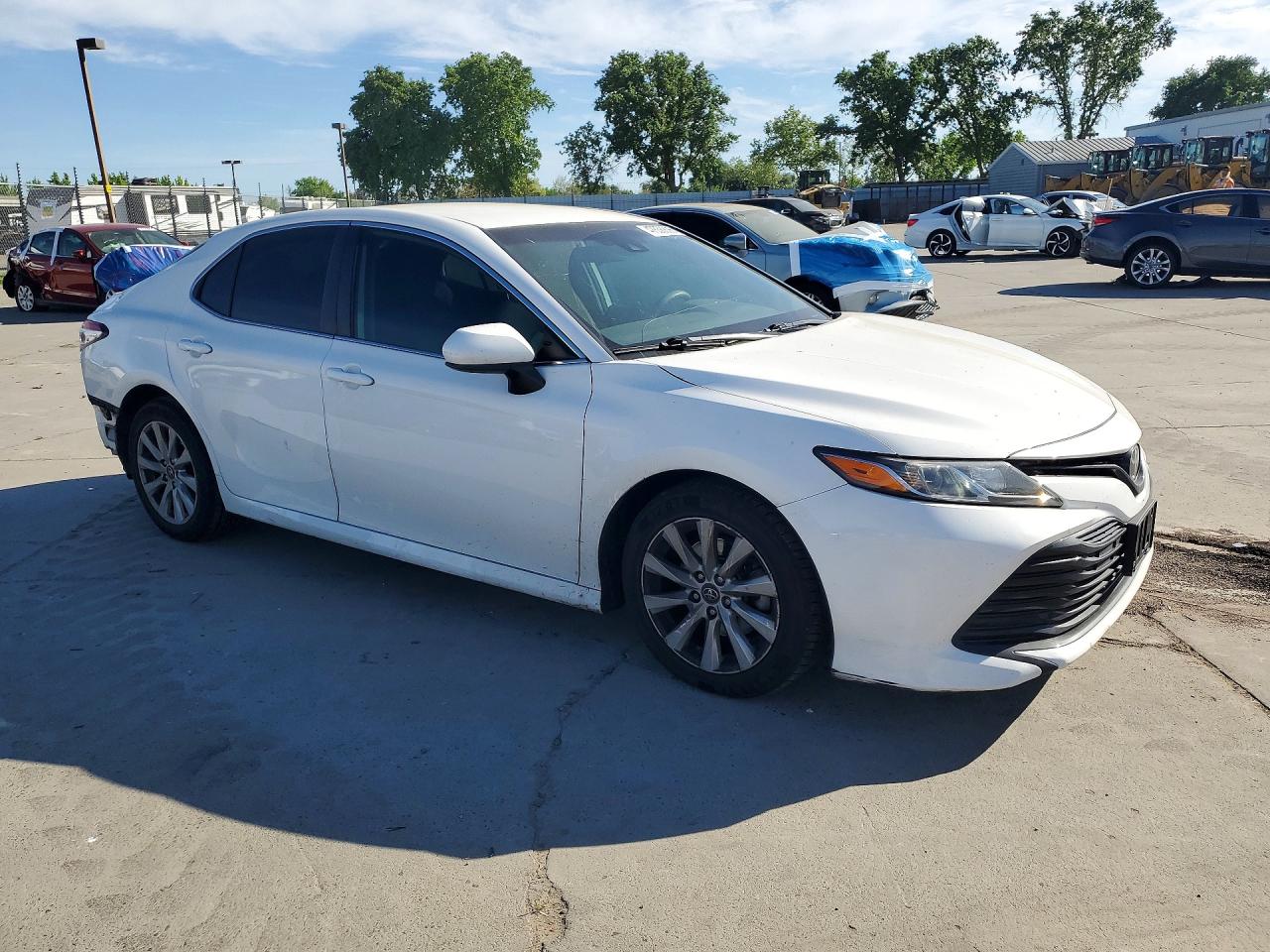 2020 TOYOTA CAMRY LE photo 7