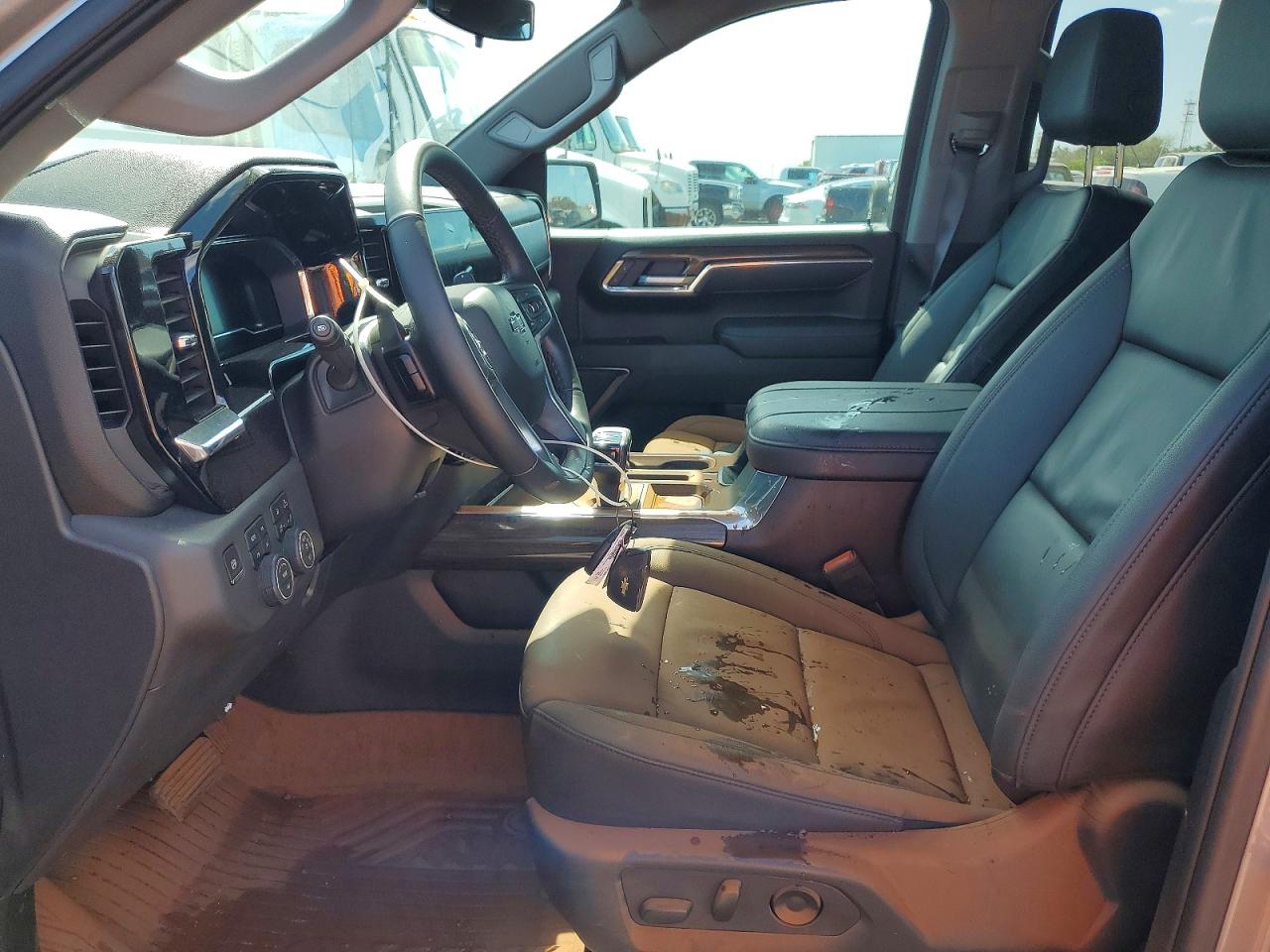 2025 CHEVROLET SILVERADO K1500 LT TRAIL BOSS photo 13