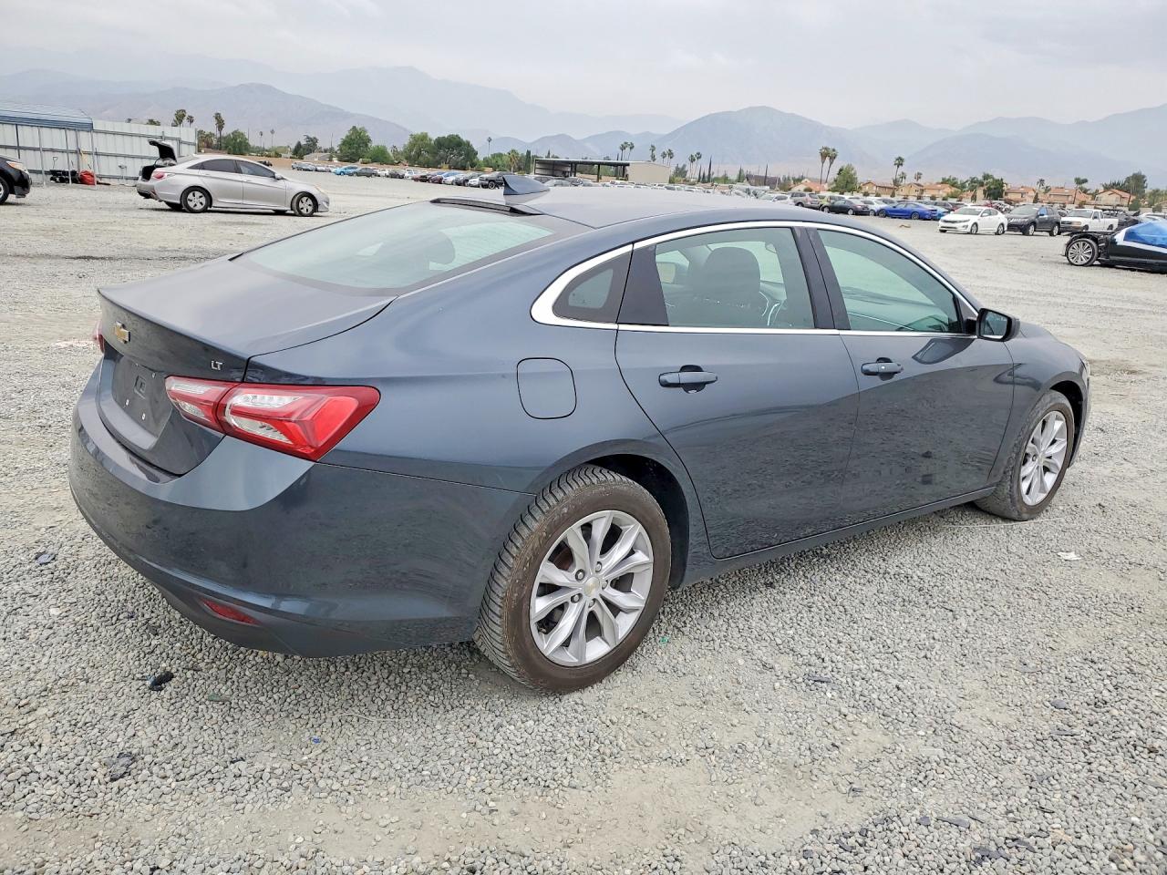 2020 CHEVROLET MALIBU LT photo 7