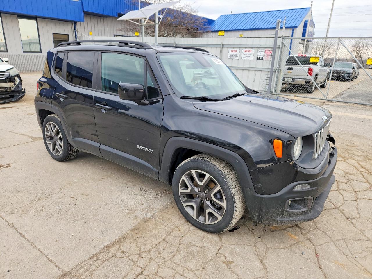 2017 JEEP RENEGADE LATITUDE photo 4