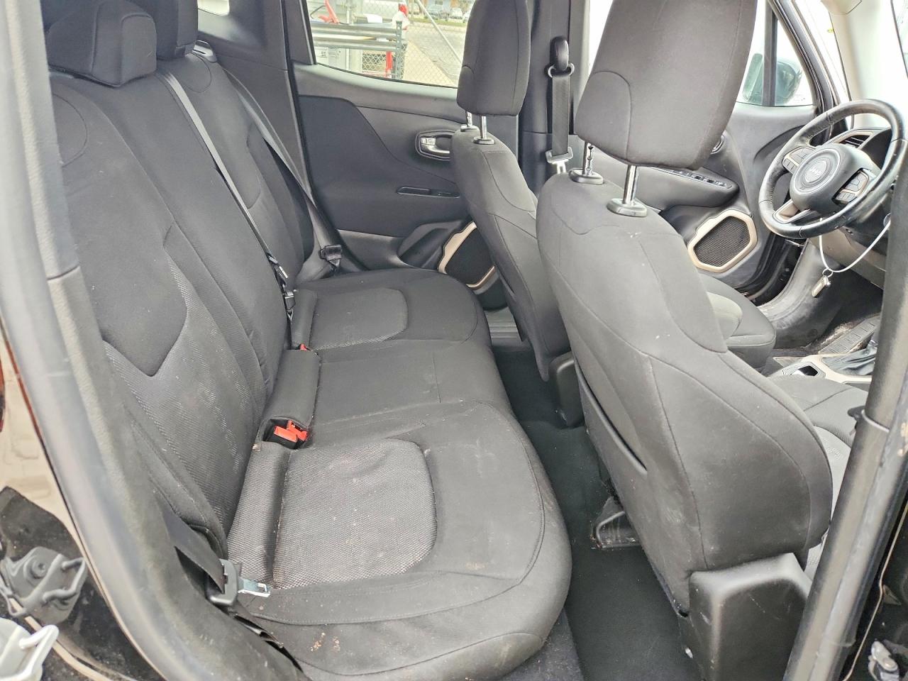 2017 JEEP RENEGADE LATITUDE photo 11