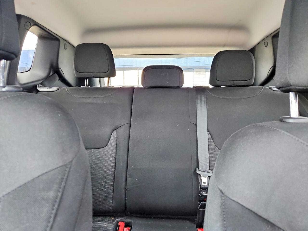 2017 JEEP RENEGADE LATITUDE photo 10