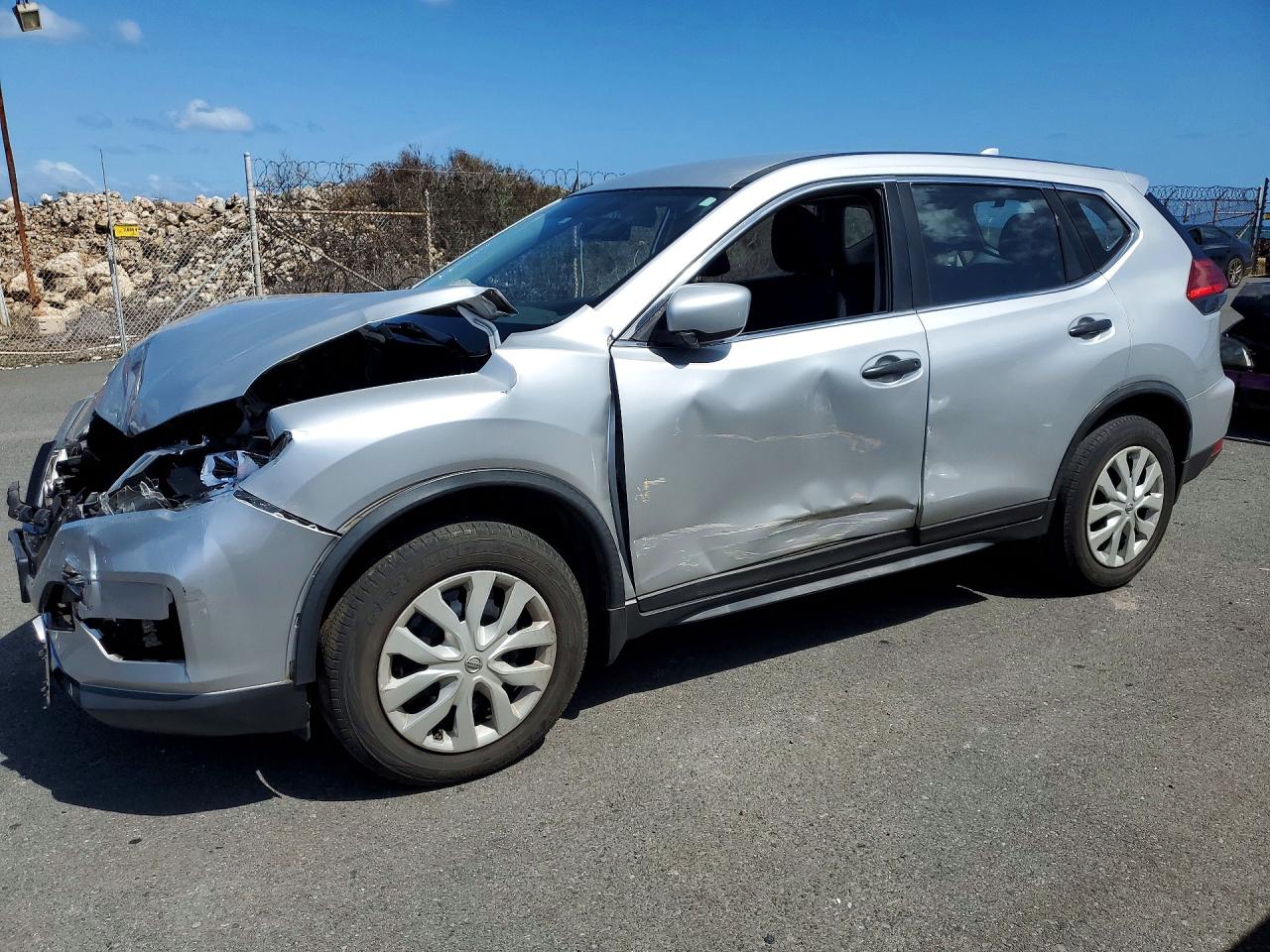 2017 NISSAN ROGUE