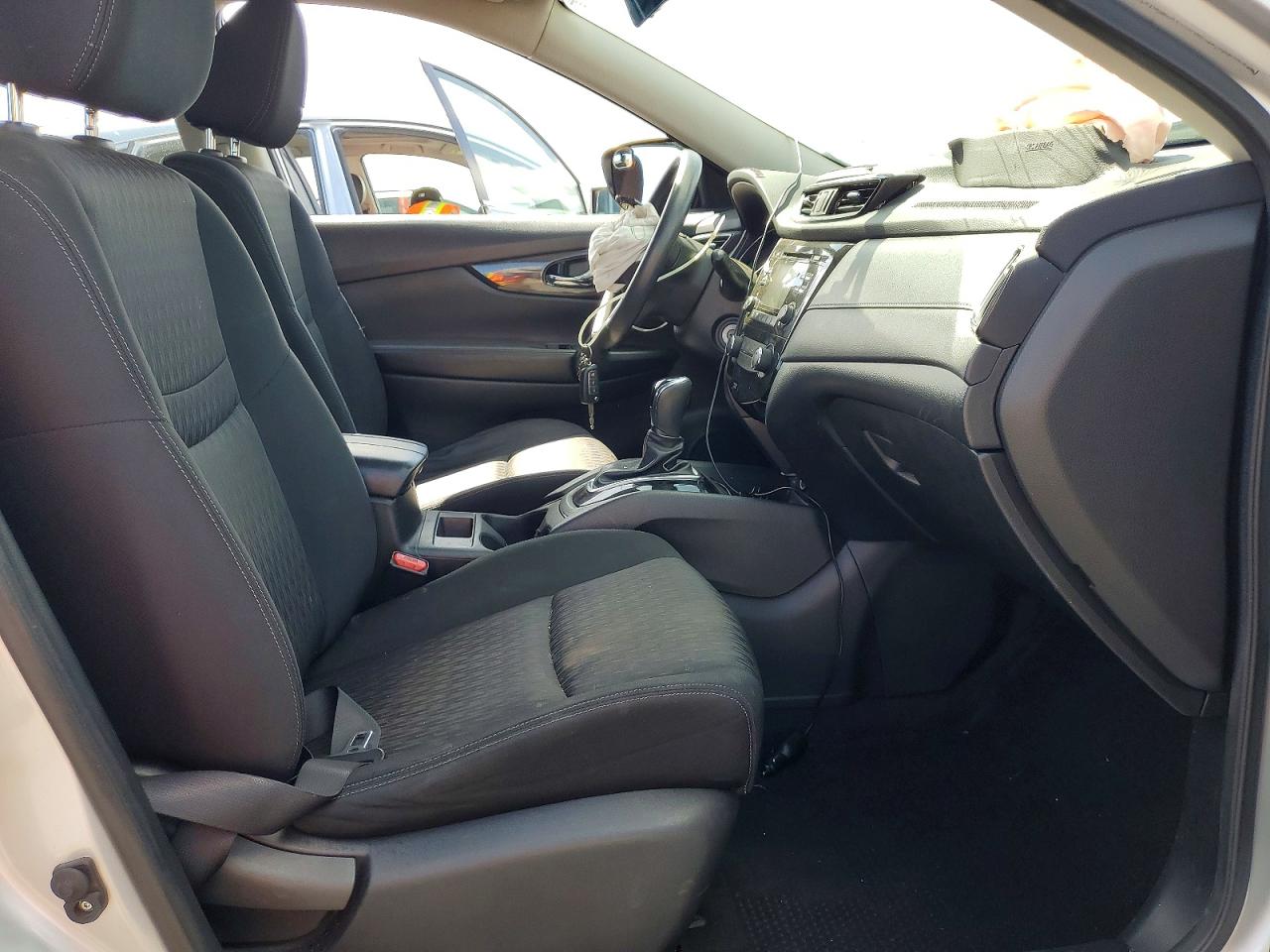 2017 NISSAN ROGUE S photo 7