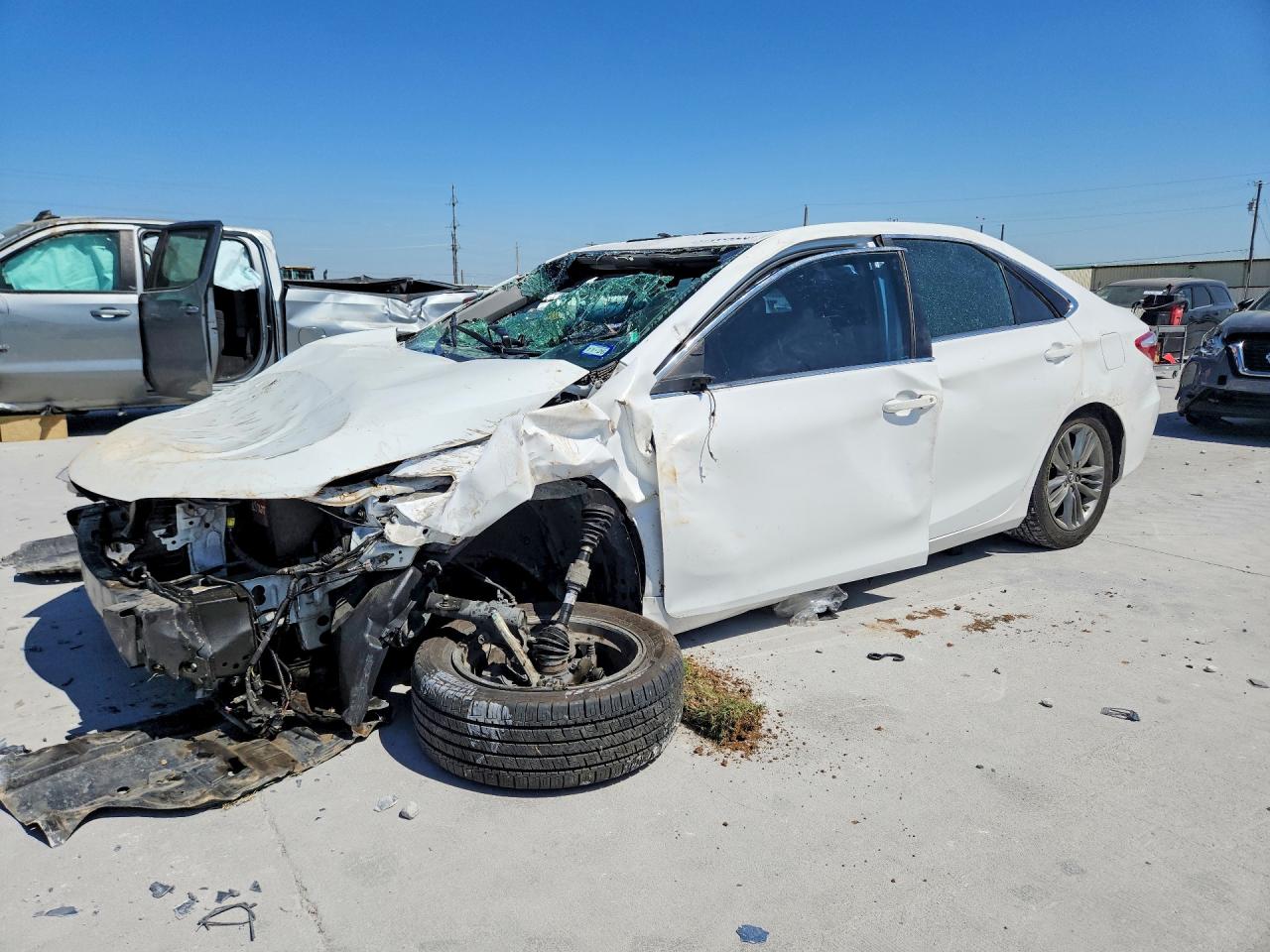 2017 TOYOTA CAMRY