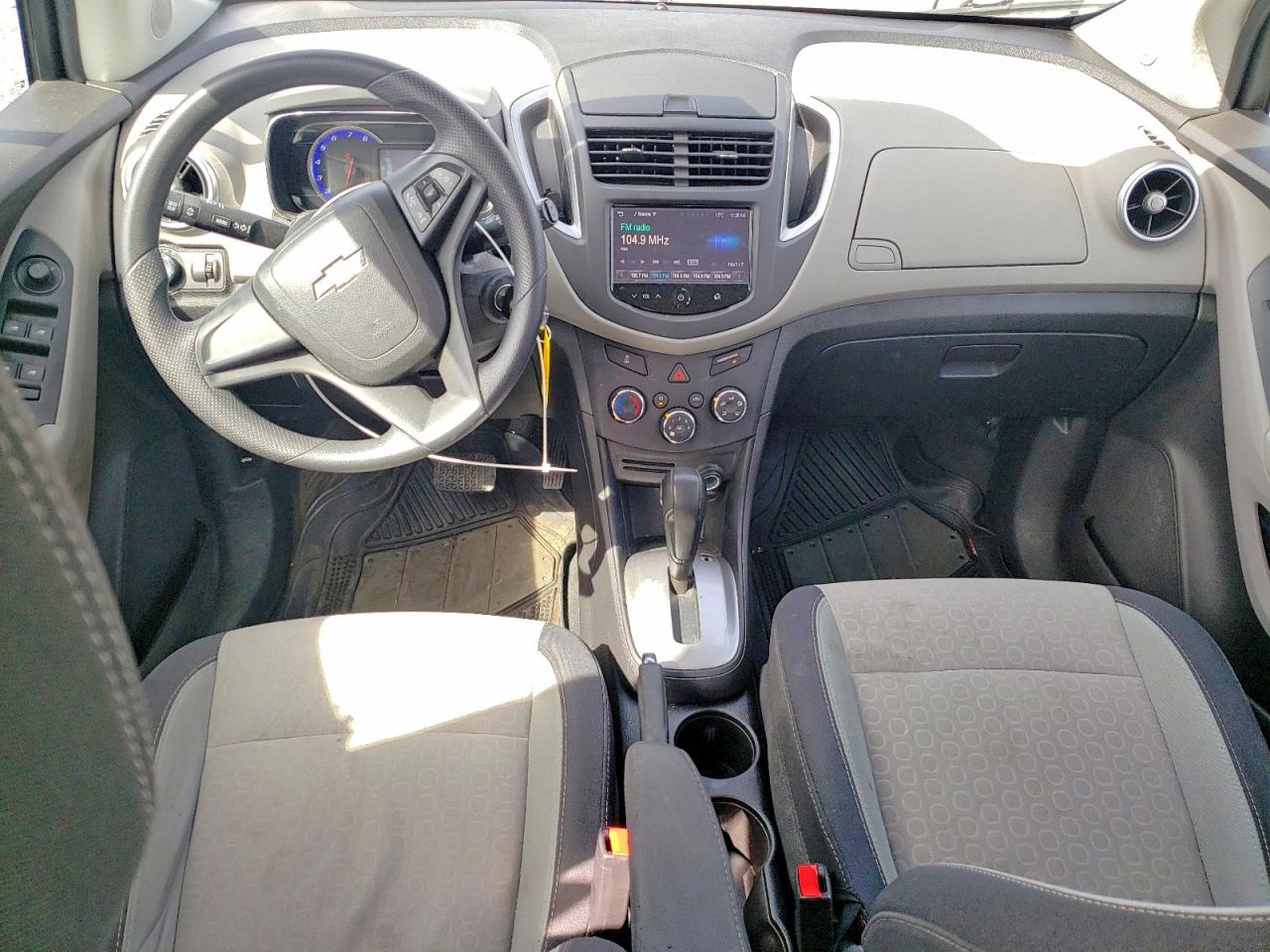 2015 CHEVROLET TRAX LS photo 8