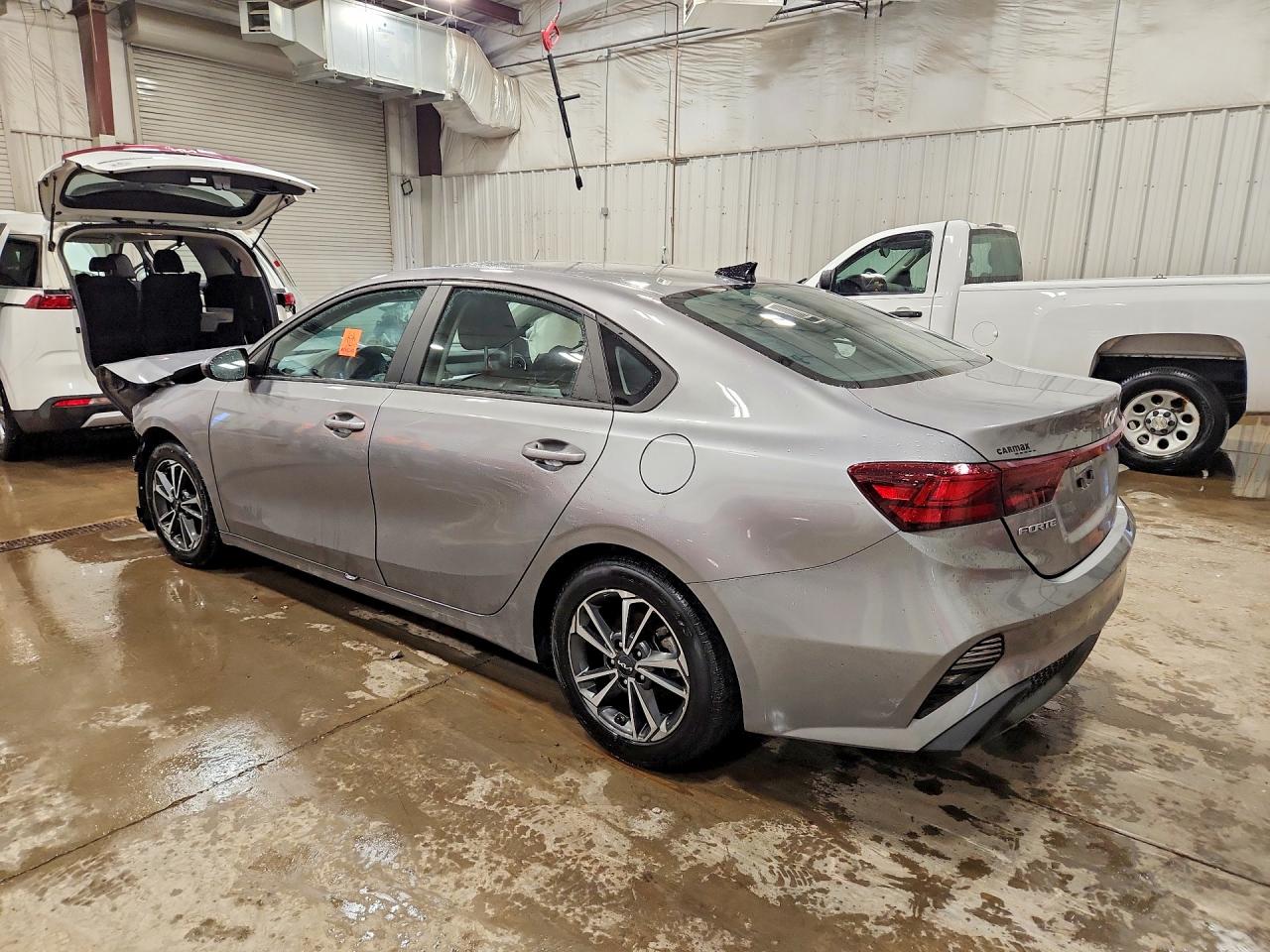 2023 KIA FORTE LXS photo 4