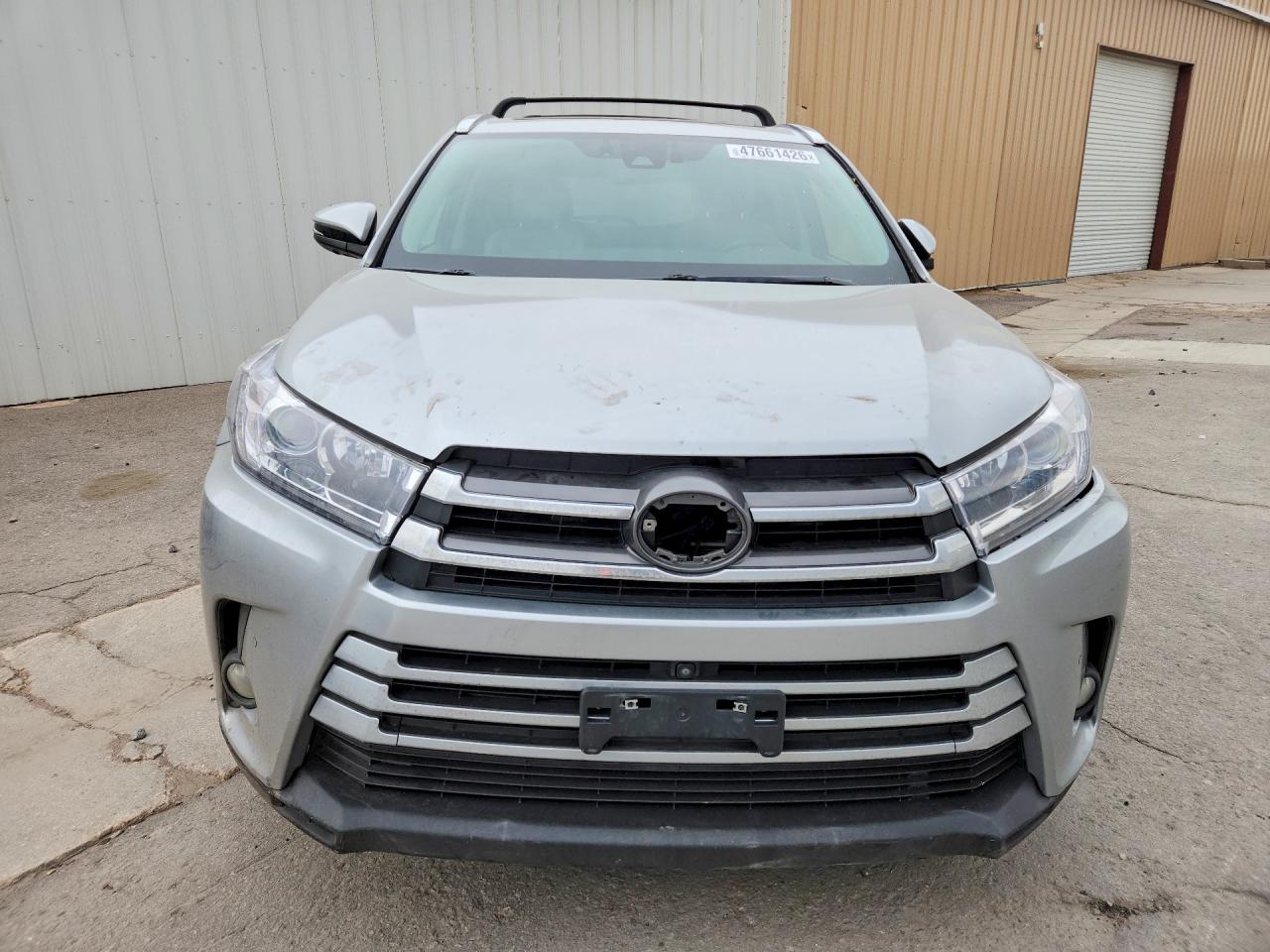 2017 TOYOTA HIGHLANDER HYBRID LIMITED PLATINUM photo 13
