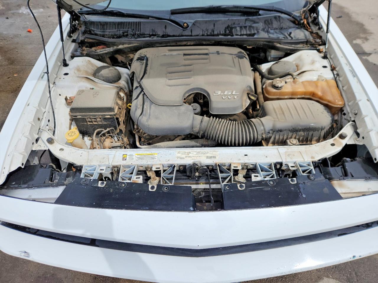 2013 DODGE CHALLENGER SXT photo 31