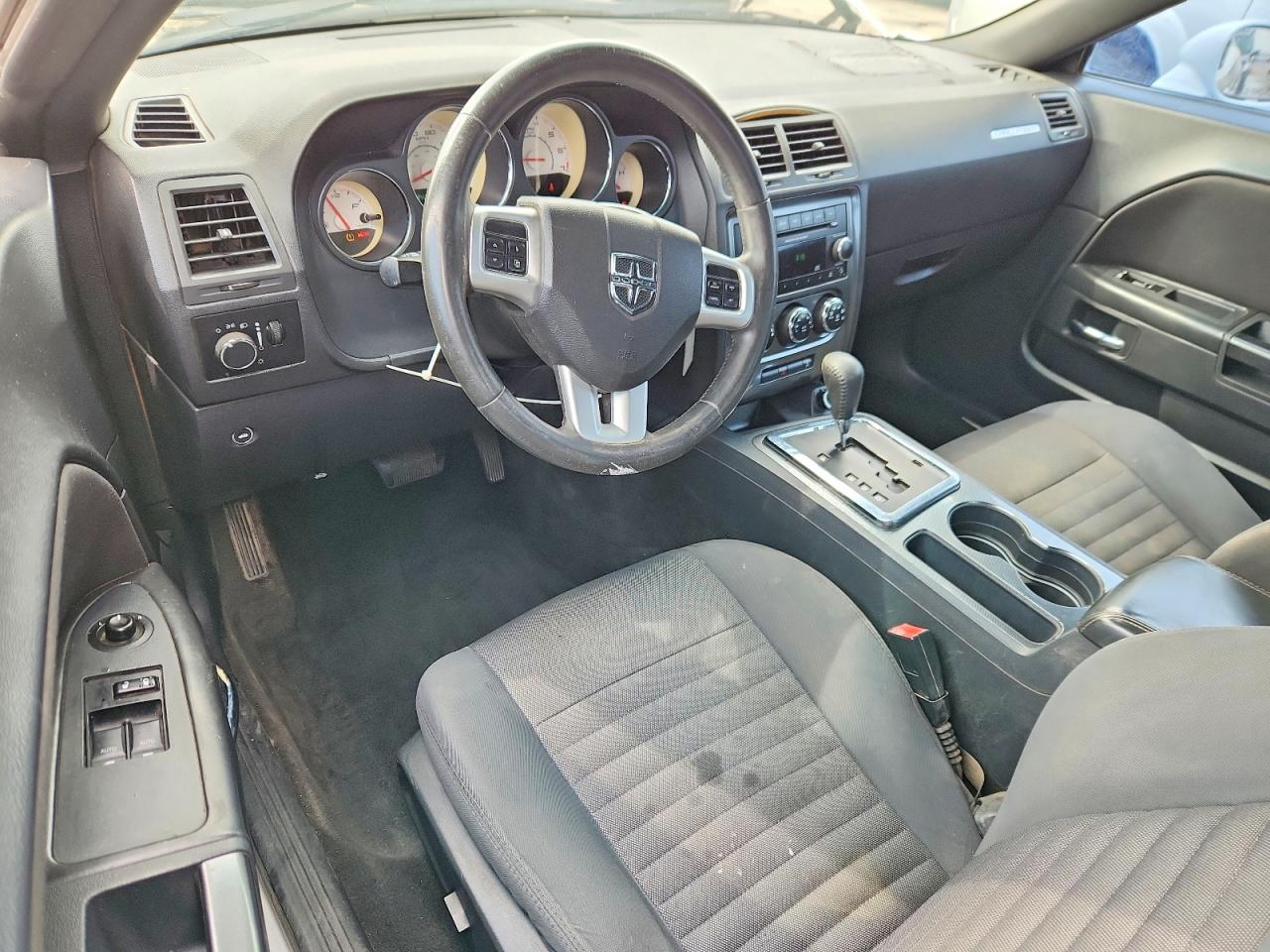 2013 DODGE CHALLENGER SXT photo 22