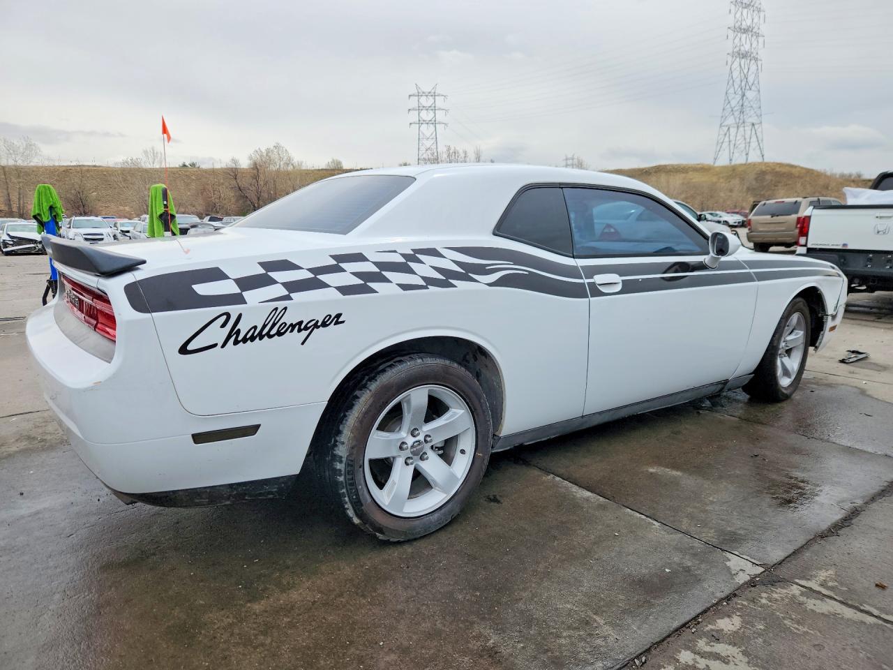 2013 DODGE CHALLENGER SXT photo 7