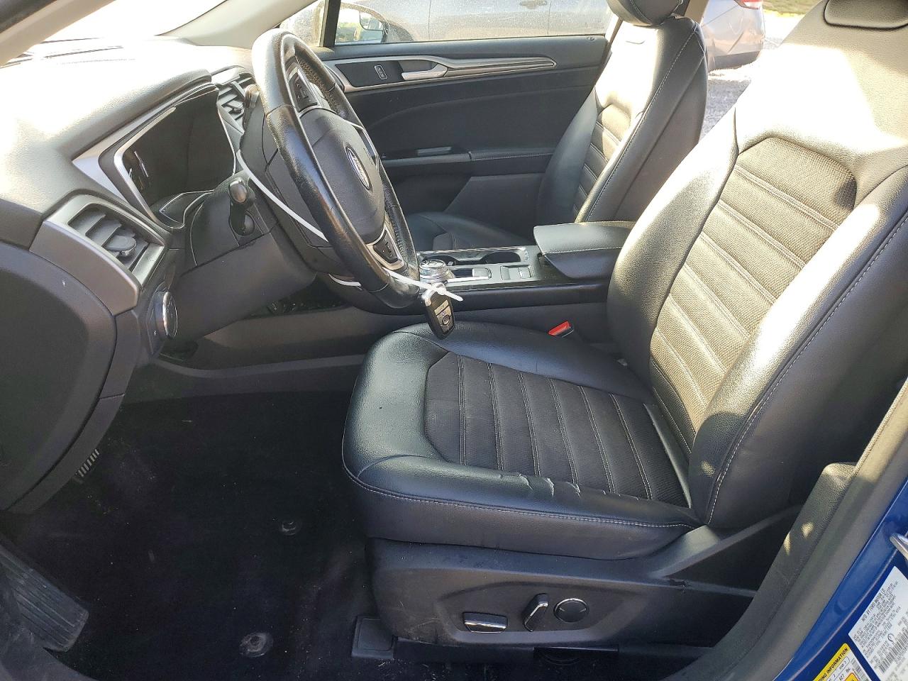2017 FORD FUSION SE photo 13